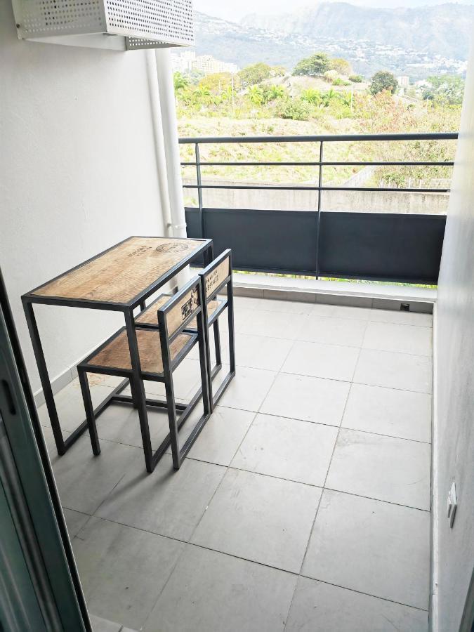Le 5Eme As // F2 Totalement Refait A Neuf Apartamento Saint-Denis Exterior foto
