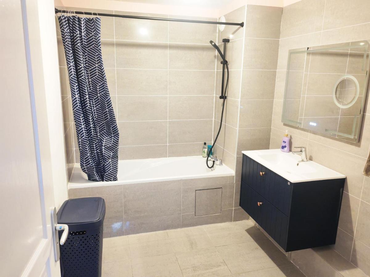 Le 5Eme As // F2 Totalement Refait A Neuf Apartamento Saint-Denis Exterior foto